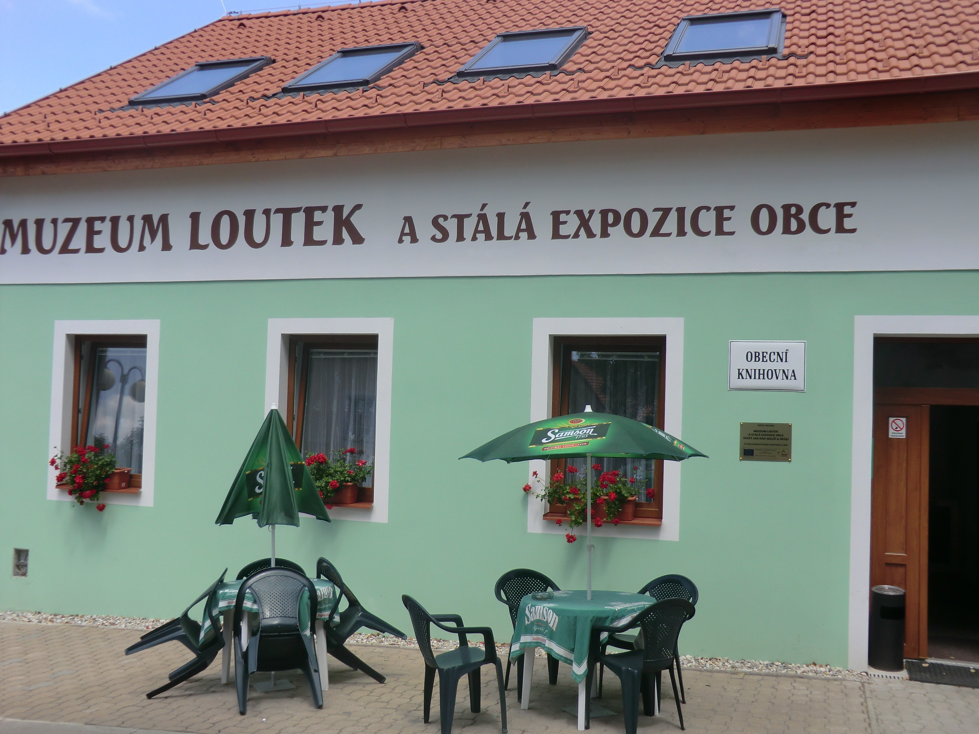 https://www.dotin.cz/media/reference/muzeum-loutek-svaty-jan-nad-malsi-a-okoli/muzeum1.jpg